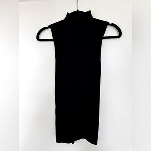 Babaton Open Back Tank - M